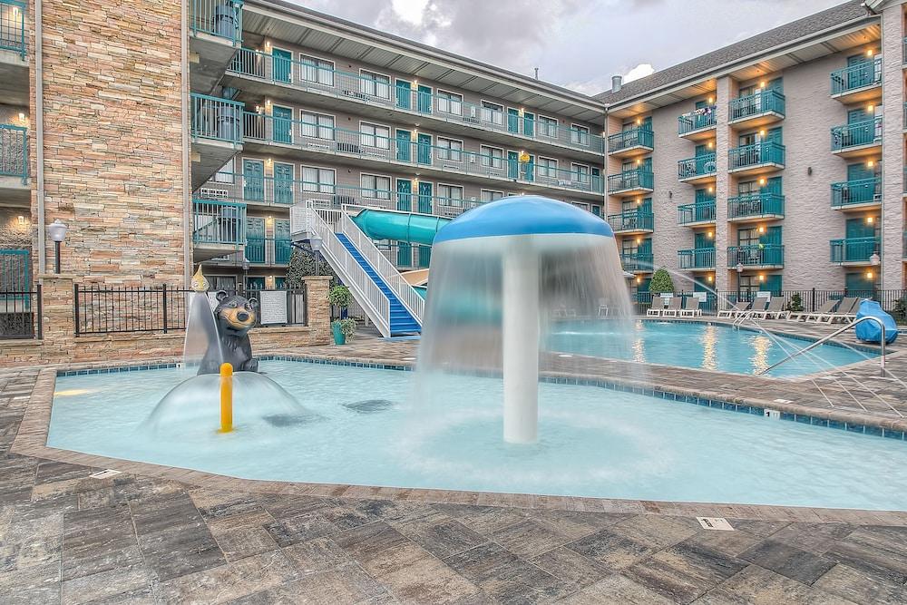 Accommodation By Willow Brook Lodge Pigeon Forge Exterior photo