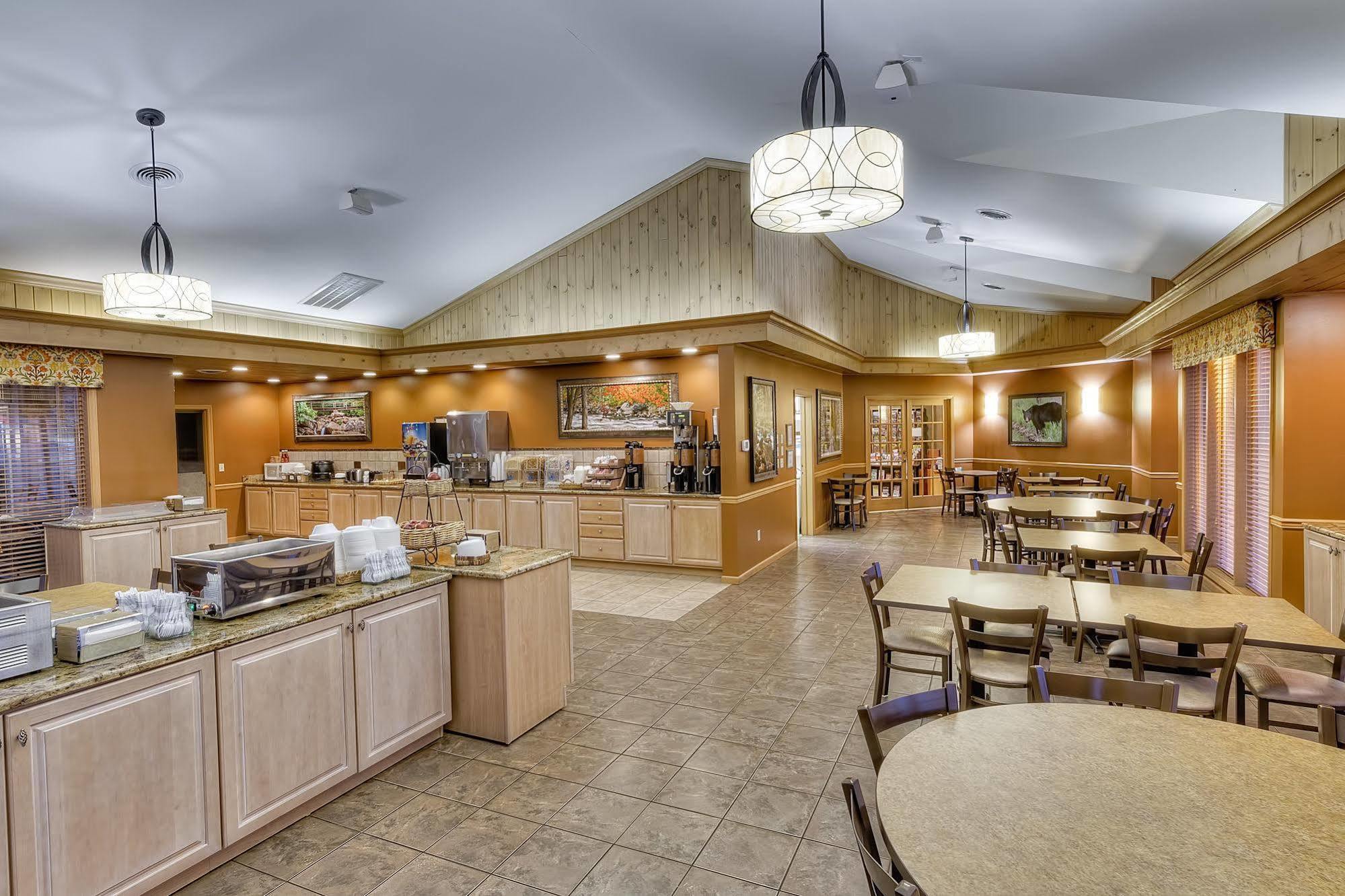 Accommodation By Willow Brook Lodge Pigeon Forge Exterior photo
